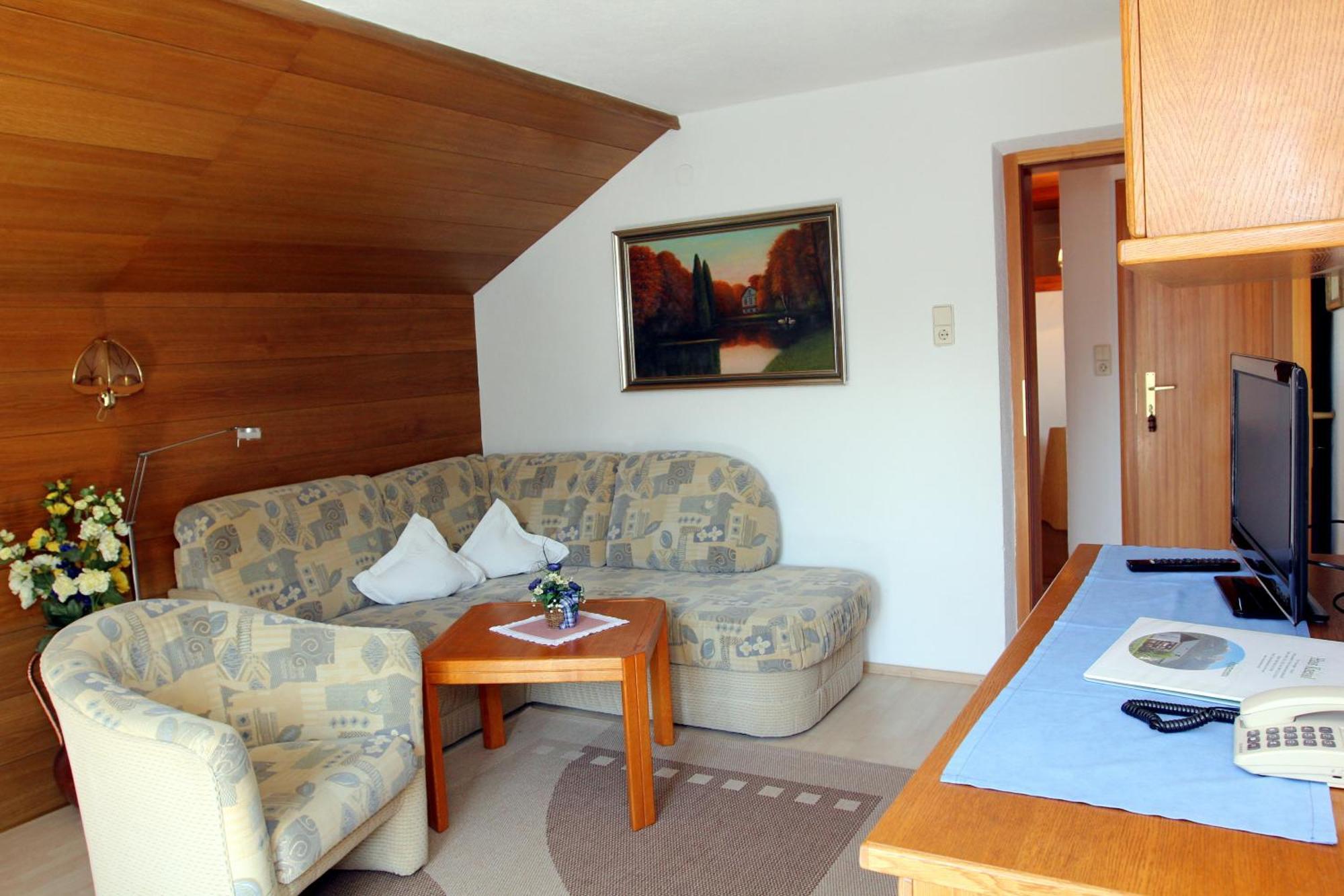 Haus Kneissl Apartment Seefeld in Tirol Room photo